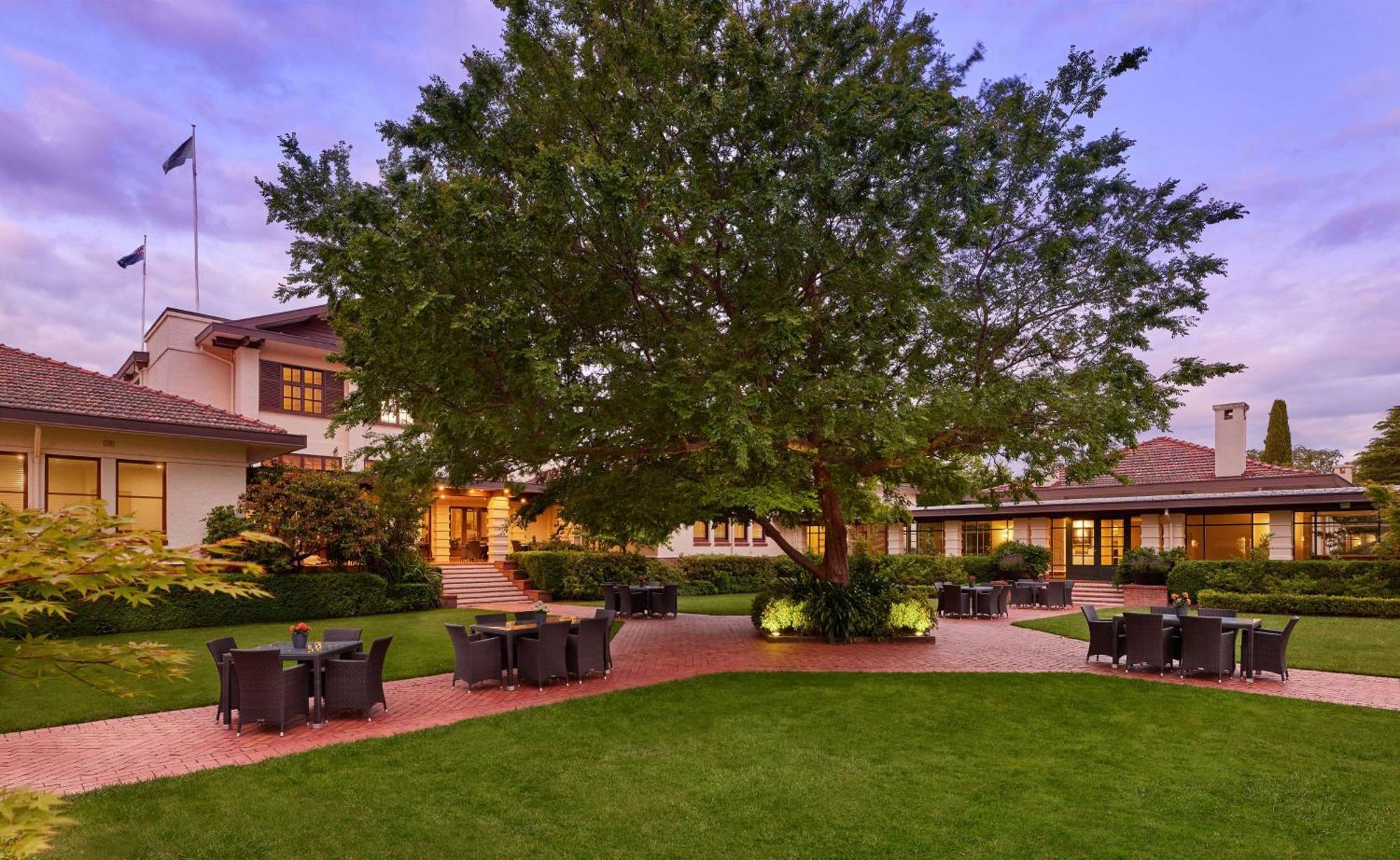 Hyatt Hotel Canberra - A Park Hyatt Hotel Exterior foto